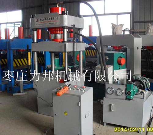四柱液壓機實物圖