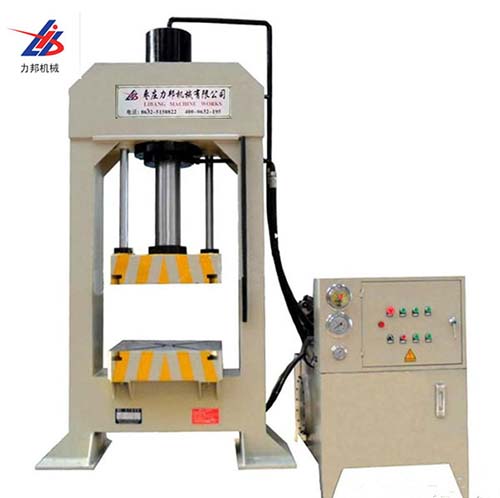 萬能導向型拉伸液壓機實物圖