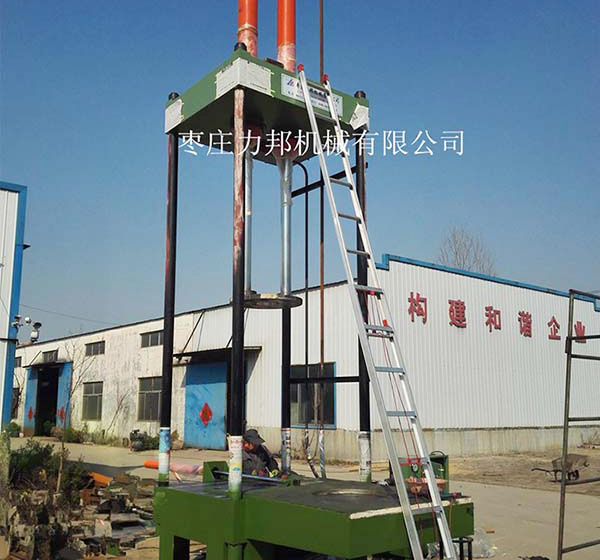 軟木成型四柱液壓機實物圖