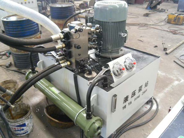 棗莊力邦機械有限公司四缸液壓機